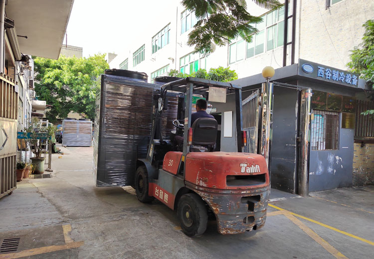 130KW风冷模块热泵机组发货中山大学